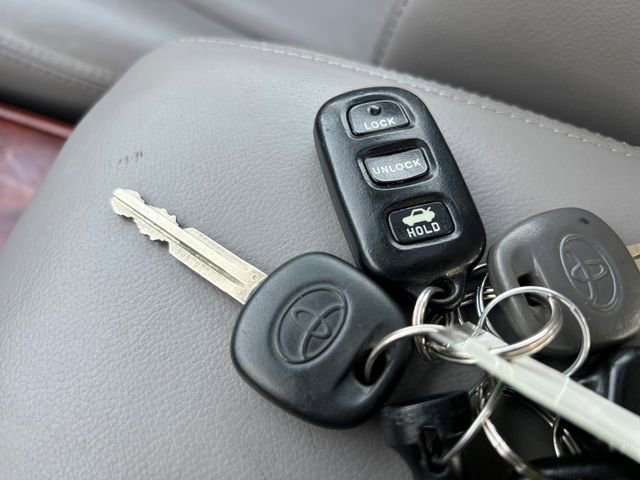 Used 2006 Toyota Camry LE FWD image 28