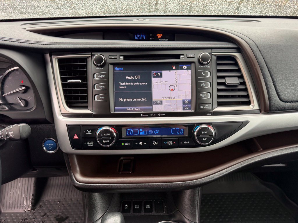 Used 2019 Toyota Highlander XLE AWD/4WD image 22