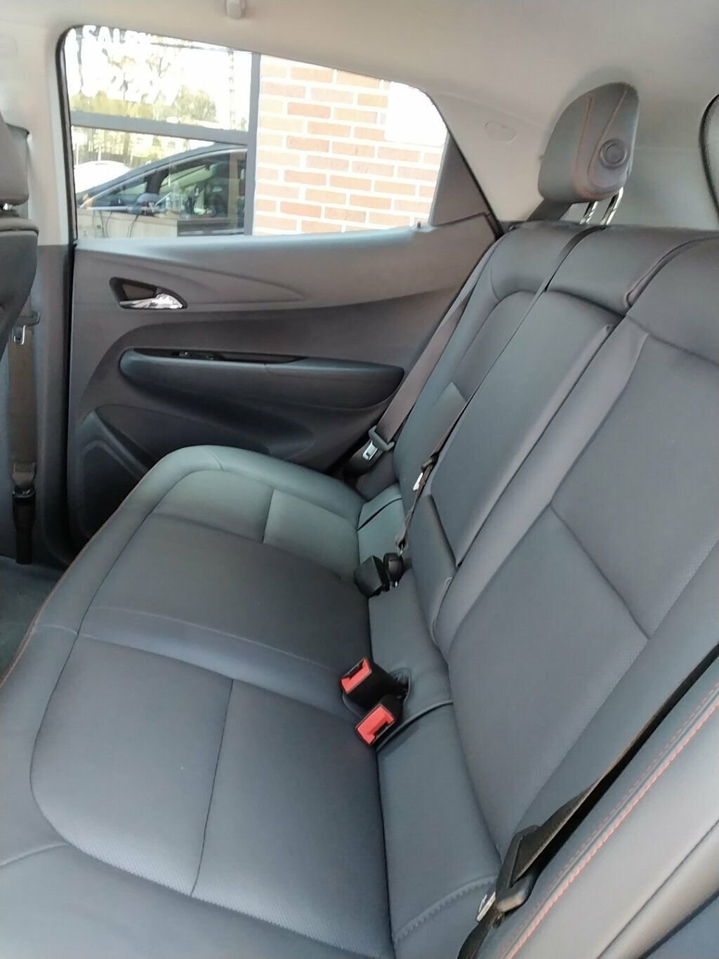 Used 2019 Chevrolet Bolt Premier w/ Infotainment Package image 8