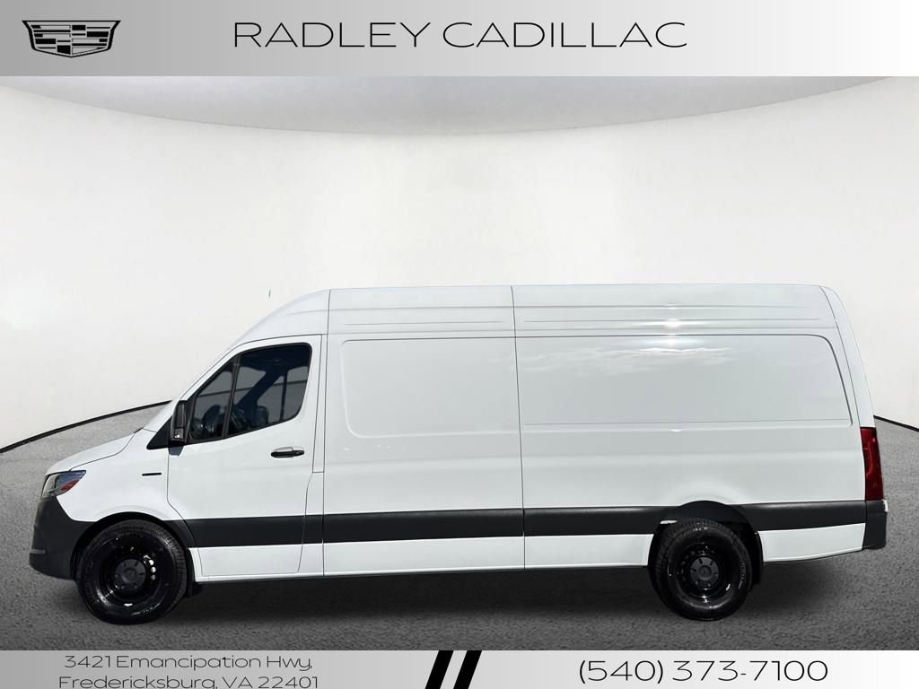 Used 2024 Mercedes-Benz eSprinter 170 Cargo image 2