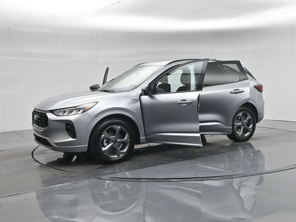 Certified 2024 Ford Escape ST-Line w/ Cold Weather Package image 6