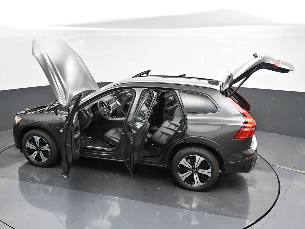 New 2025 Volvo XC60 T8 Core w/ Protection Package Premier image 51