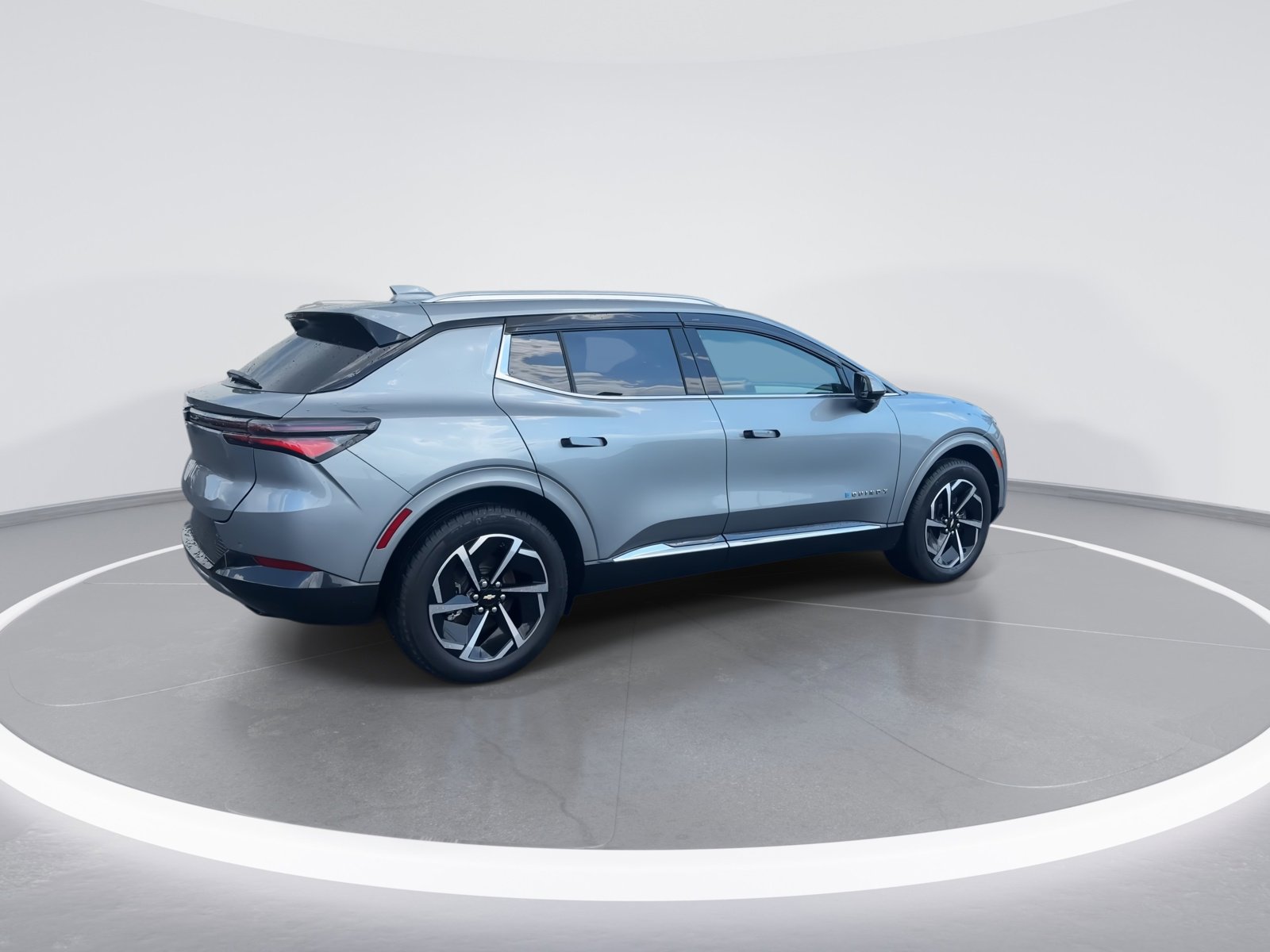 Used 2025 Chevrolet Equinox EV LT w/ Convenience Package AWD/4WD image 9