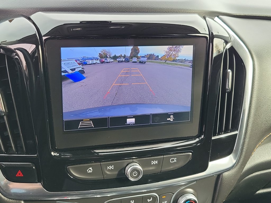 Used 2020 Chevrolet Traverse LT w/ LPO, Floor Liner Package AWD/4WD image 24