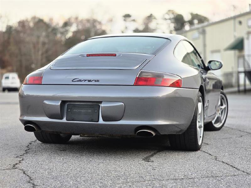 Used 2003 Porsche 911 Carrera image 3