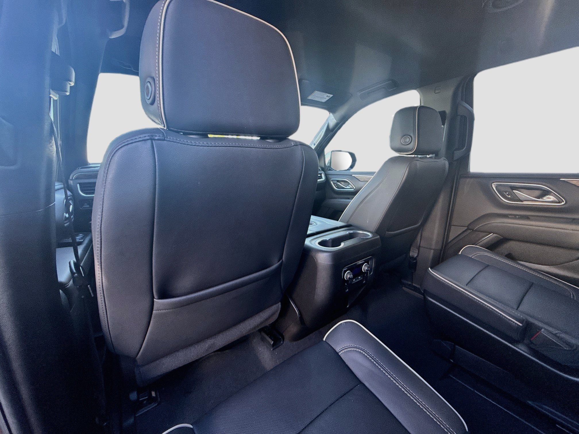 Used 2024 Chevrolet Tahoe Premier RWD image 25