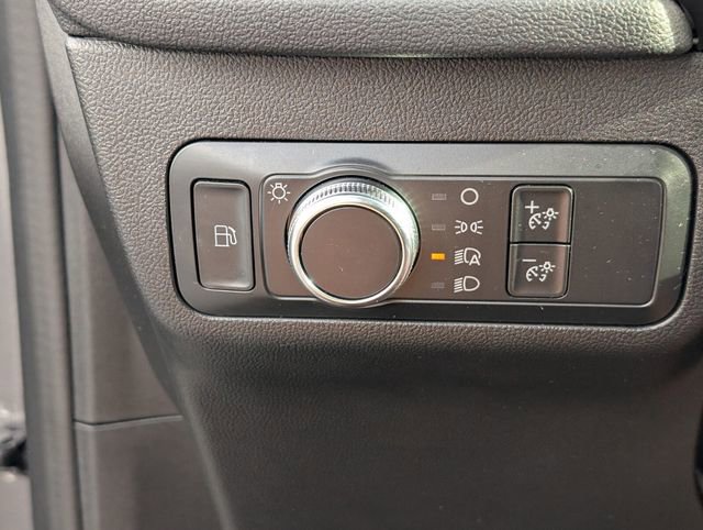 Certified 2021 Ford Escape SE w/ SE Sport Appearance Package image 26