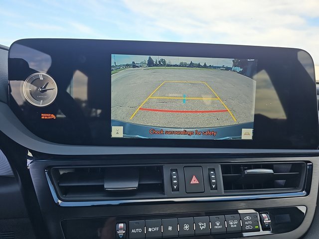 Certified 2025 Lexus ES 300h w/ Premium Package image 23