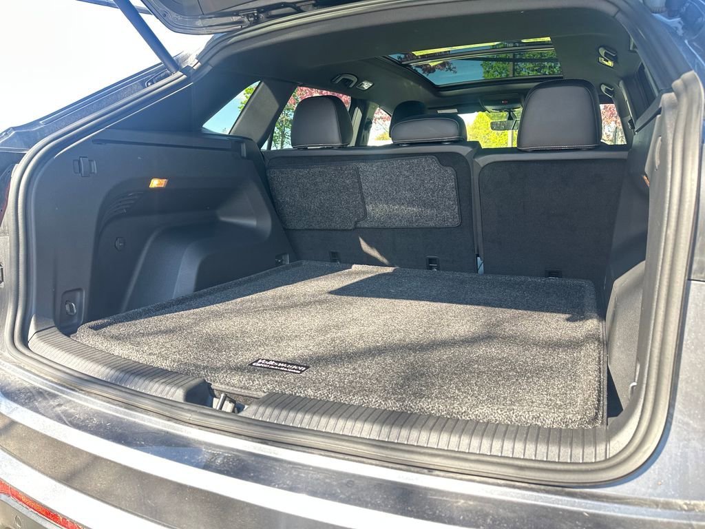 Used 2022 Volkswagen Atlas Cross Sport SE w/ Panoramic Sunroof Package AWD/4WD image 14