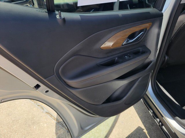 Used 2021 GMC Terrain SLE w/ Elevation Edition FWD image 28