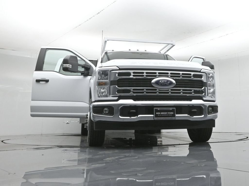 New 2026 Ford F350 XL w/ XL Chrome Package RWD image 52