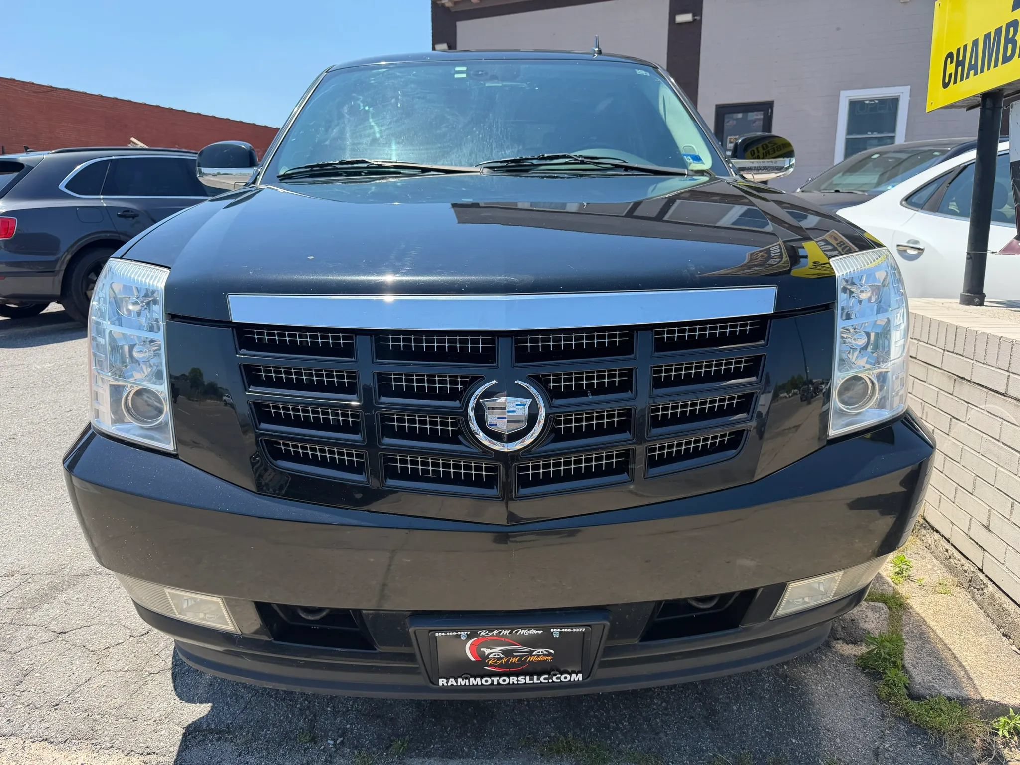 Used 2009 Cadillac Escalade AWD image 6