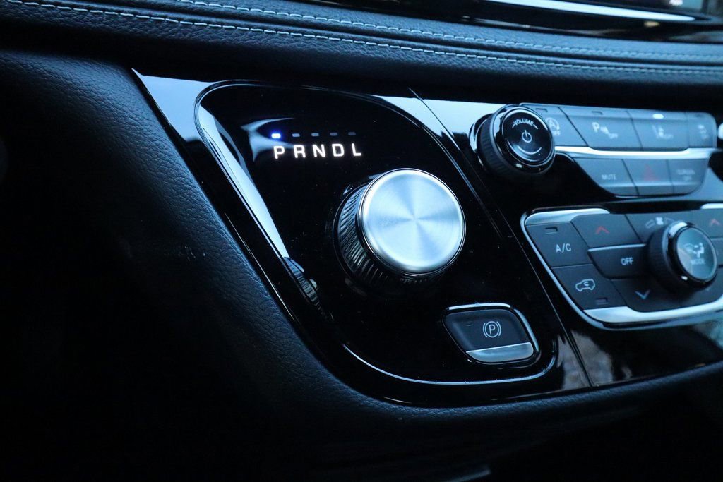 New 2026 Chrysler Pacifica Select FWD image 8