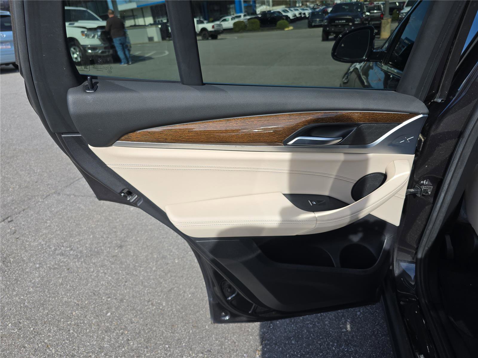 Used 2019 BMW X3 xDrive30i w/ Premium Package image 14