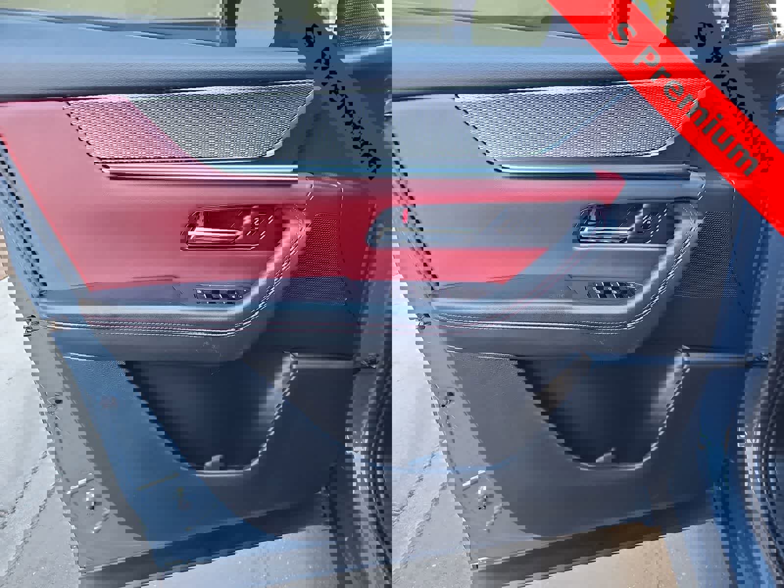 Used 2025 MAZDA CX-70 3.3 Turbo S w/ Premium Package image 28