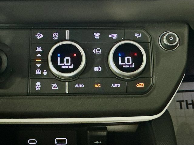 Used 2022 Land Rover Defender 110 X-Dynamic HSE AWD/4WD image 17