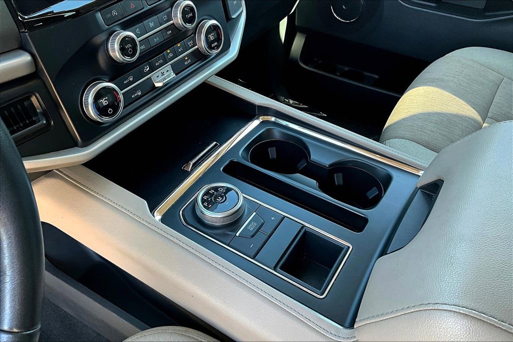 Used 2024 Ford Expedition XLT image 17