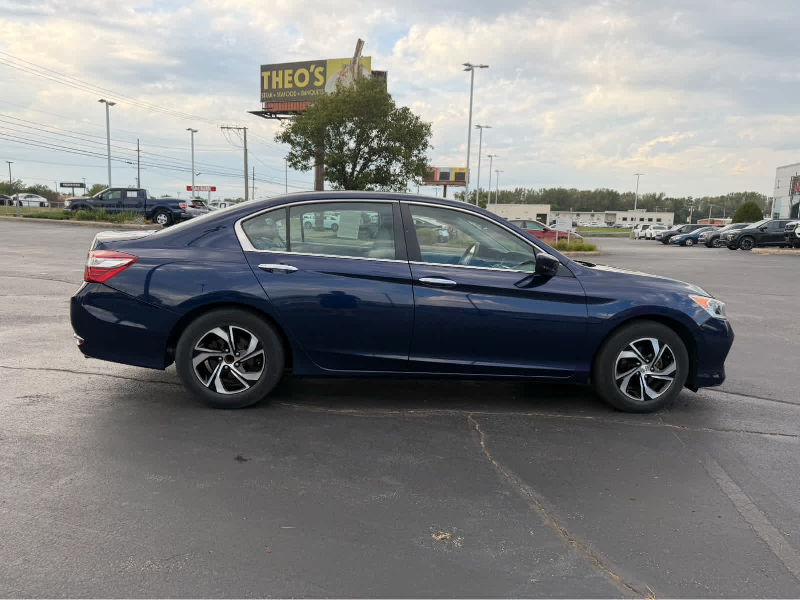 Used 2016 Honda Accord LX image 9