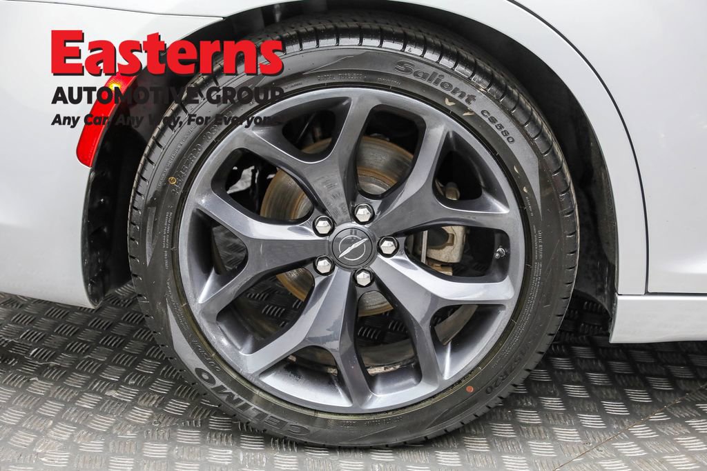 Used 2023 Chrysler 300 S image 31