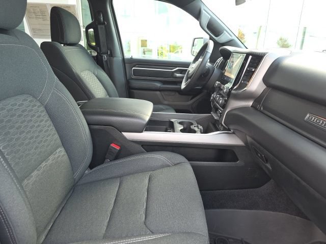 Used 2025 RAM 1500 Big Horn AWD/4WD image 37