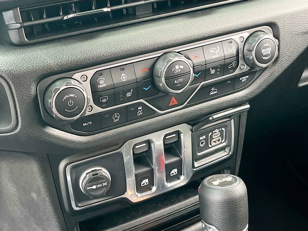 Certified 2025 Jeep Wrangler Sport AWD/4WD image 15