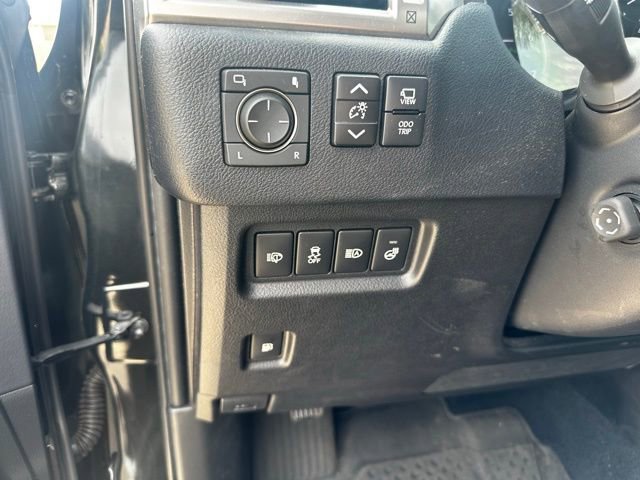 Used 2023 Lexus GX 460 Luxury w/ Accessory Package image 12