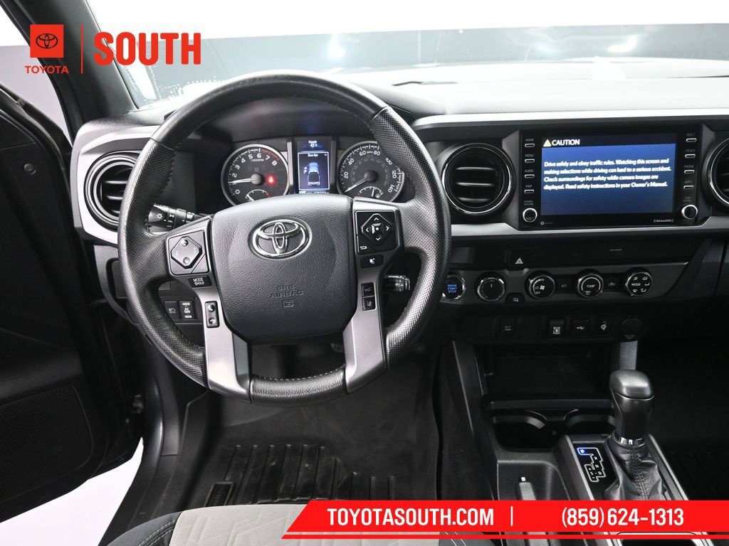 Used 2020 Toyota Tacoma TRD Off-Road AWD/4WD image 11