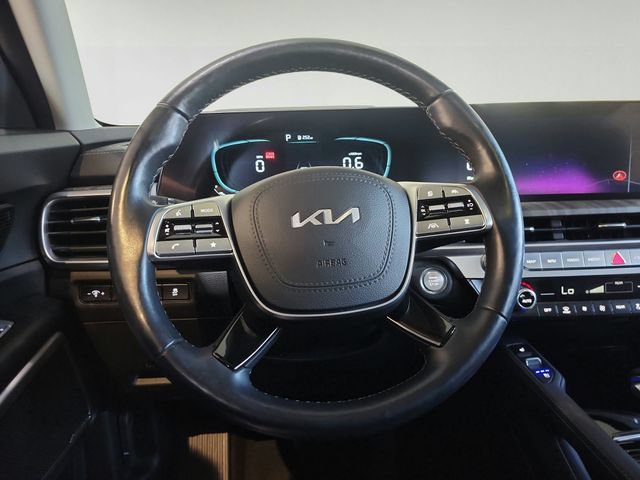 Certified 2024 Kia Telluride EX w/ EX Captain's Chair Package AWD/4WD image 9
