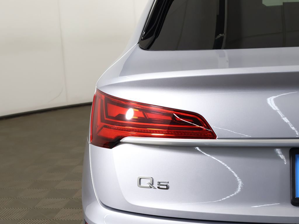Used 2023 Audi Q5 2.0T Premium Plus w/ Premium Plus Package AWD/4WD image 17