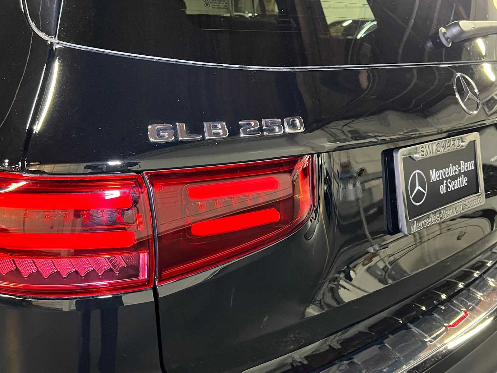 Certified 2026 Mercedes-Benz GLB 250 4MATIC image 14