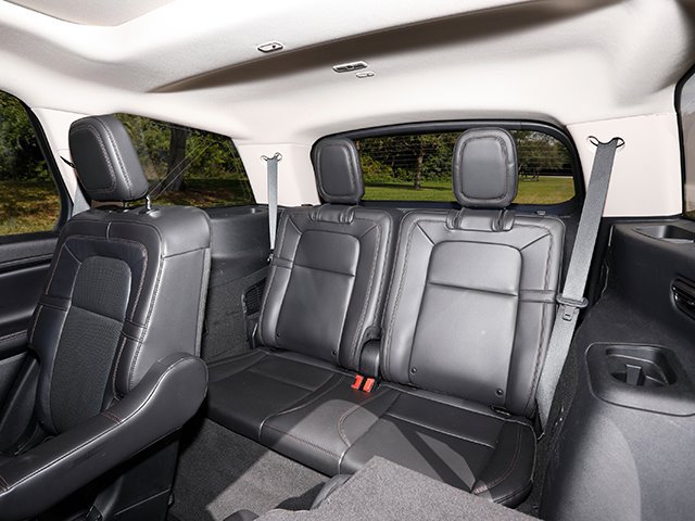 Used 2024 Lincoln Aviator Reserve AWD/4WD image 22