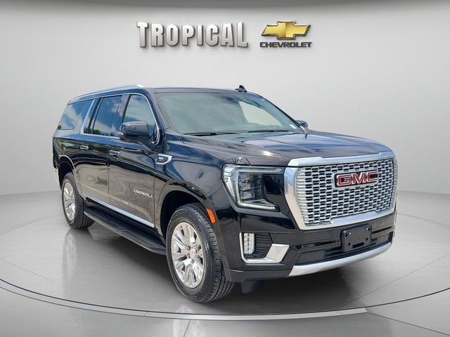 Used 2024 GMC Yukon XL Denali AWD/4WD image 4