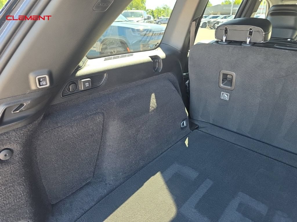 Used 2024 Jeep Grand Cherokee Overland w/ Luxury Tech Group IV AWD/4WD image 24