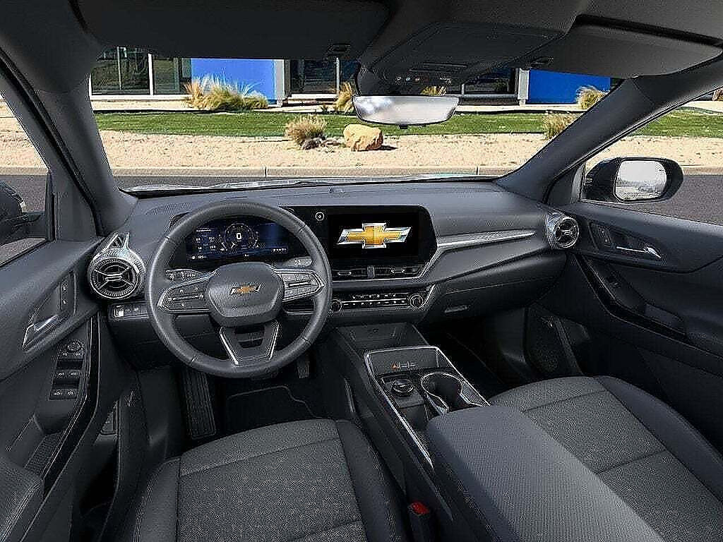 New 2026 Chevrolet Equinox LT w/ Convenience Package II FWD image 15