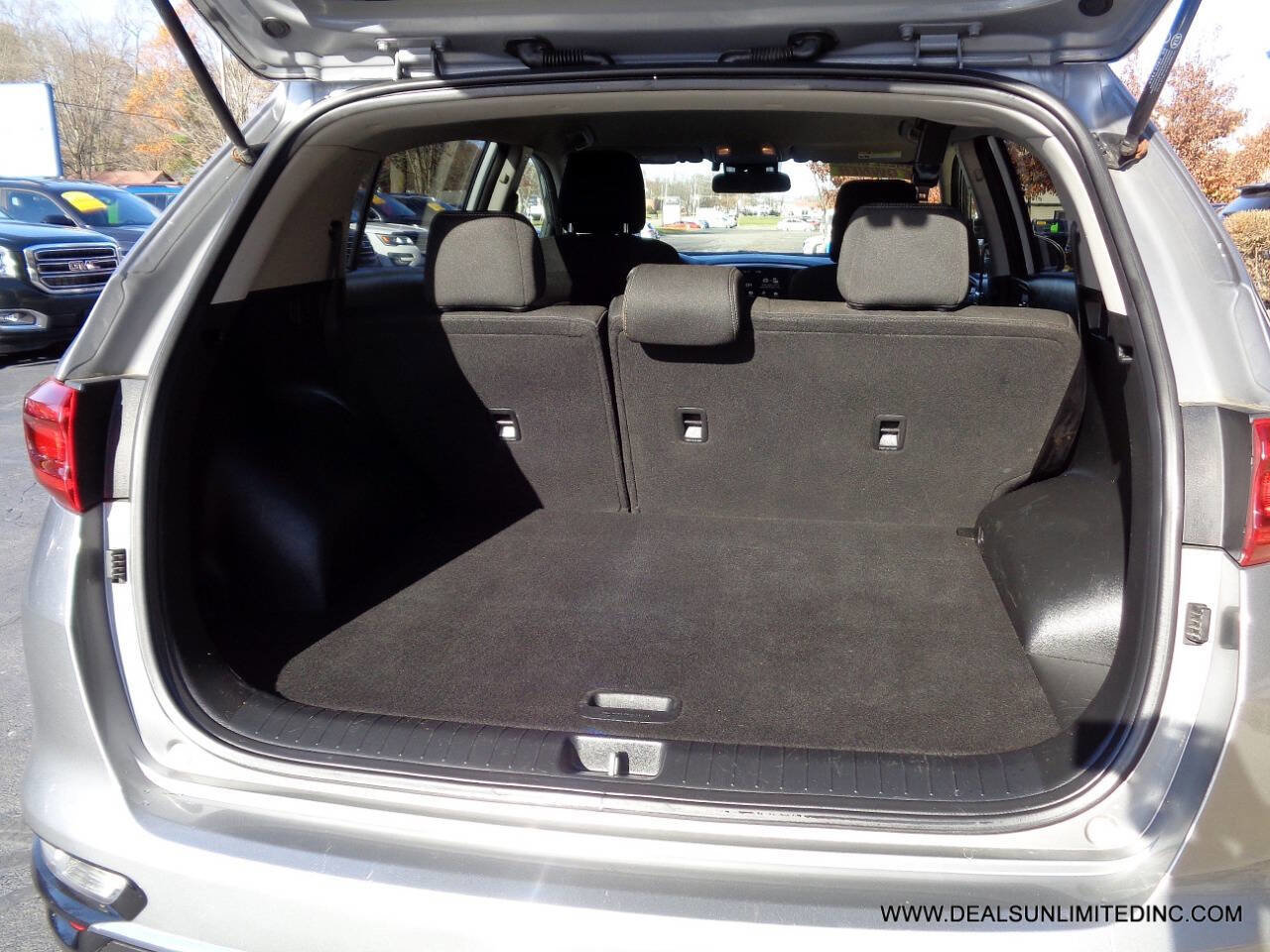 Used 2022 Kia Sportage LX image 17