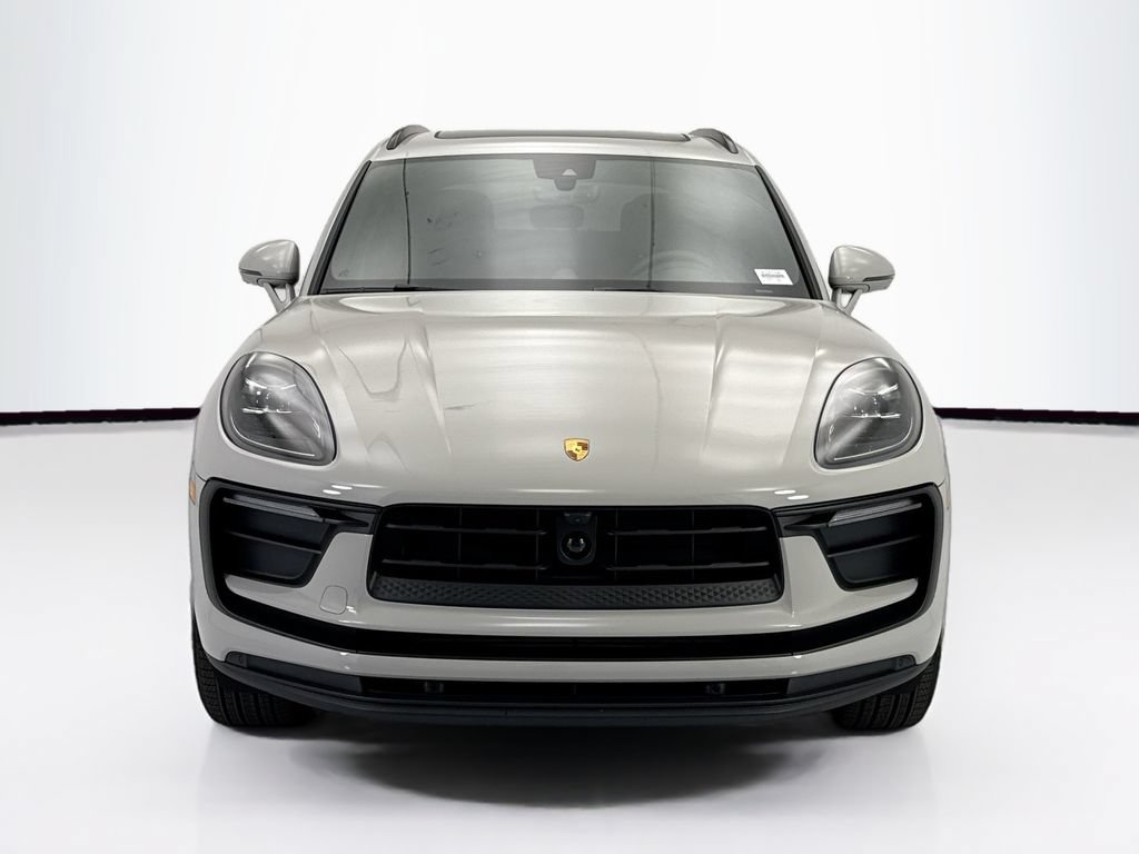 Used 2026 Porsche Macan AWD/4WD image 10