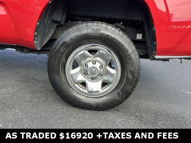 Used 2017 Toyota Tacoma SR image 10