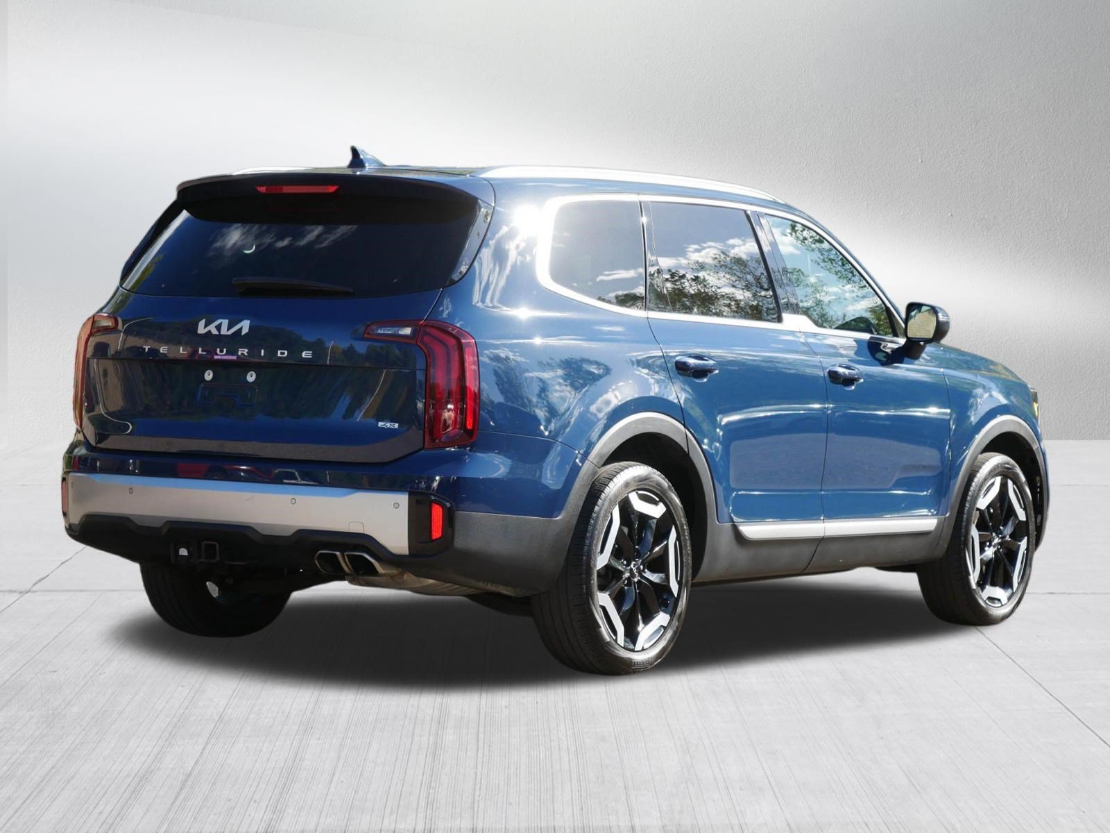 Certified 2024 Kia Telluride S w/ S Sunroof Package AWD/4WD image 7