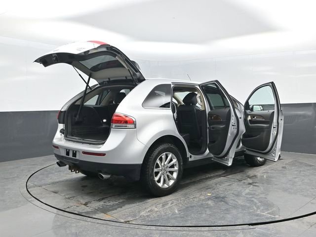 Used 2015 Lincoln MKX AWD w/ Equipment Group 101A image 39