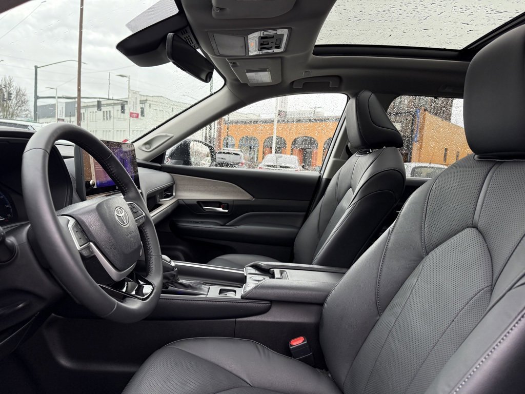 Certified 2025 Toyota Grand Highlander FWD image 13