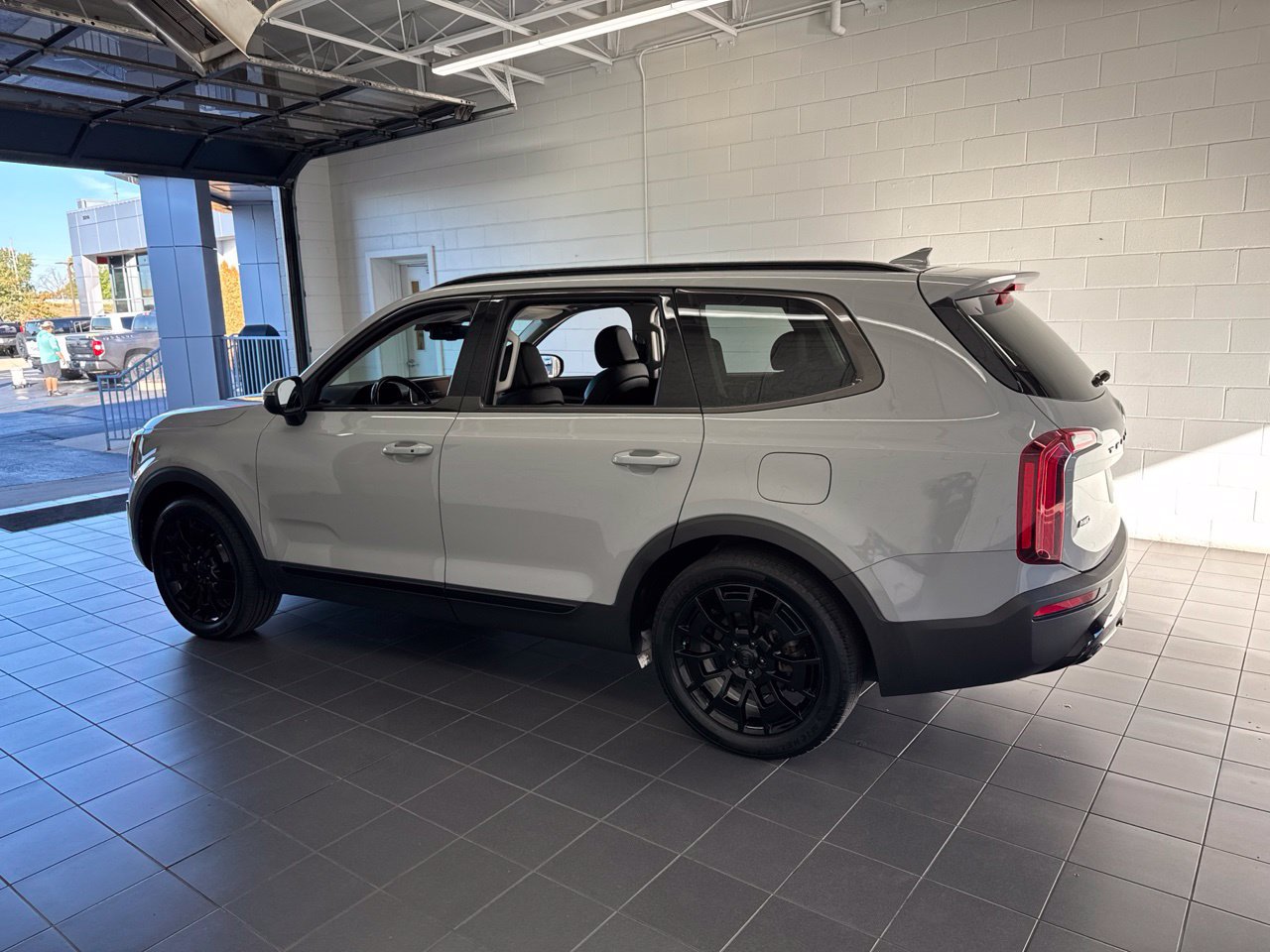 Used 2021 Kia Telluride EX w/ EX Premium Package AWD/4WD image 5