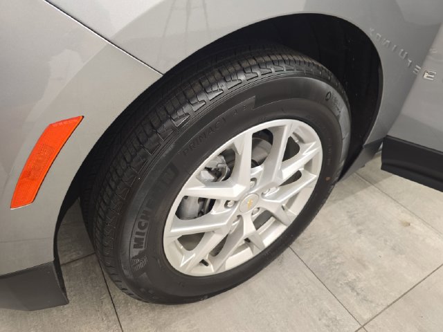 Used 2024 Chevrolet Equinox LT FWD image 37