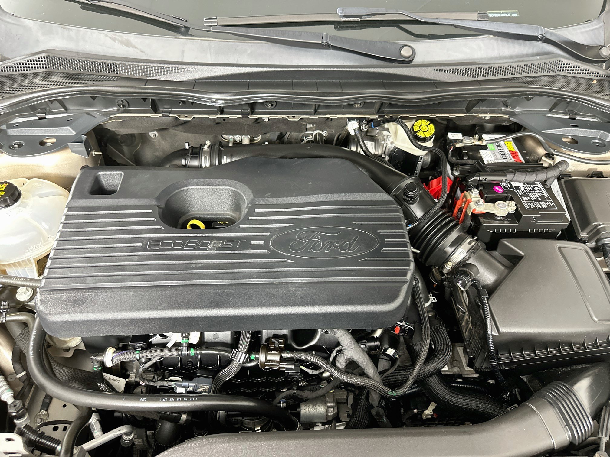 Used 2020 Ford Escape Titanium AWD/4WD image 34