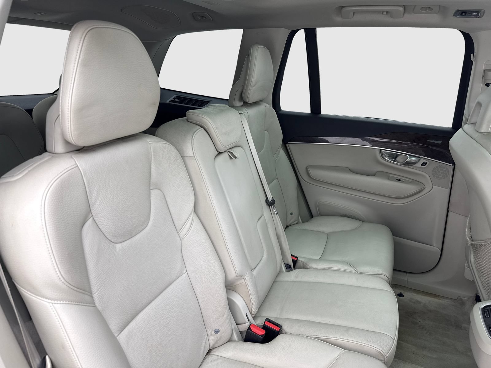 Used 2016 Volvo XC90 T6 Momentum w/ Protection Package Plus AWD/4WD image 46