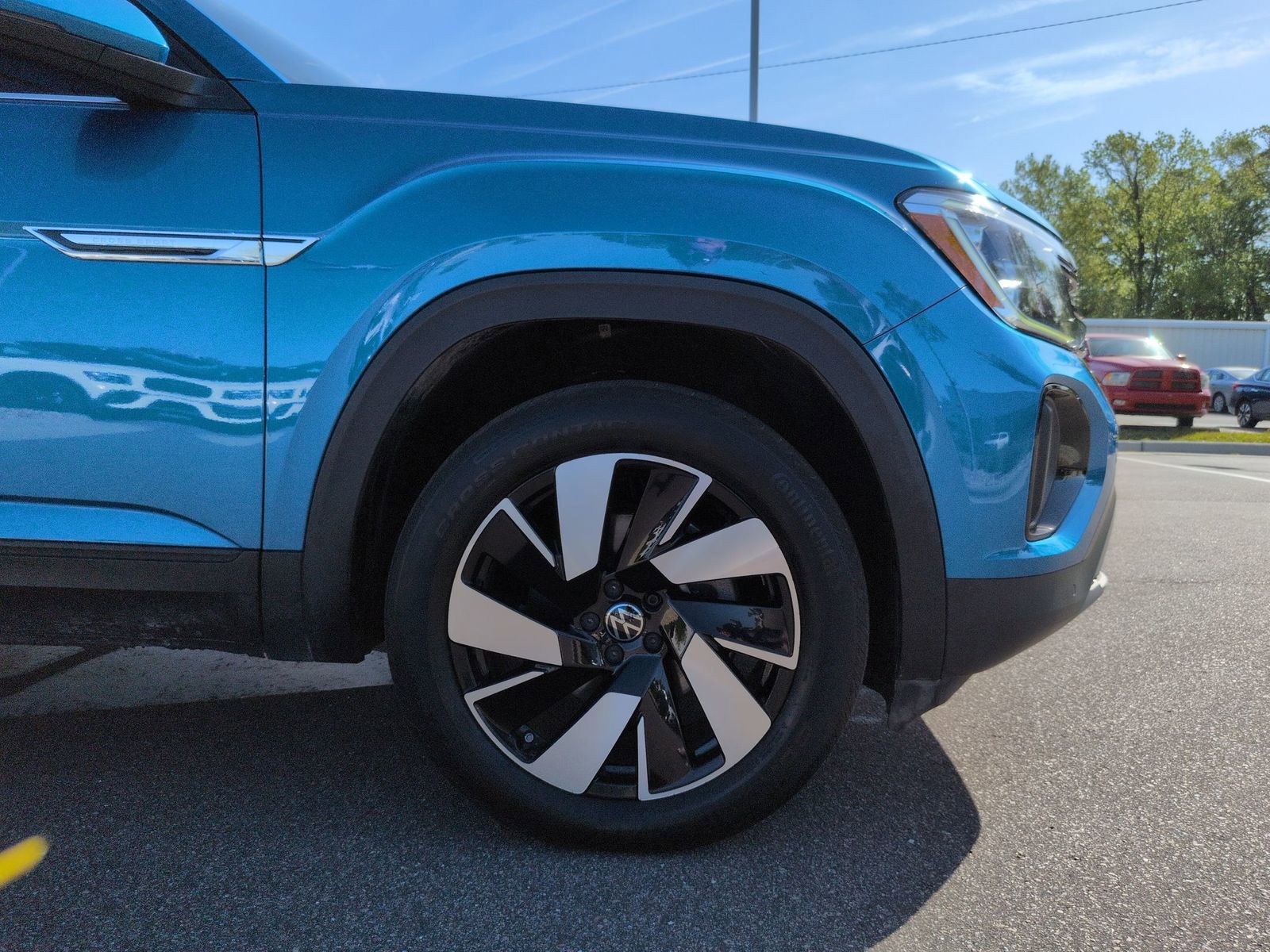 Used 2024 Volkswagen Atlas Cross Sport SE FWD image 10
