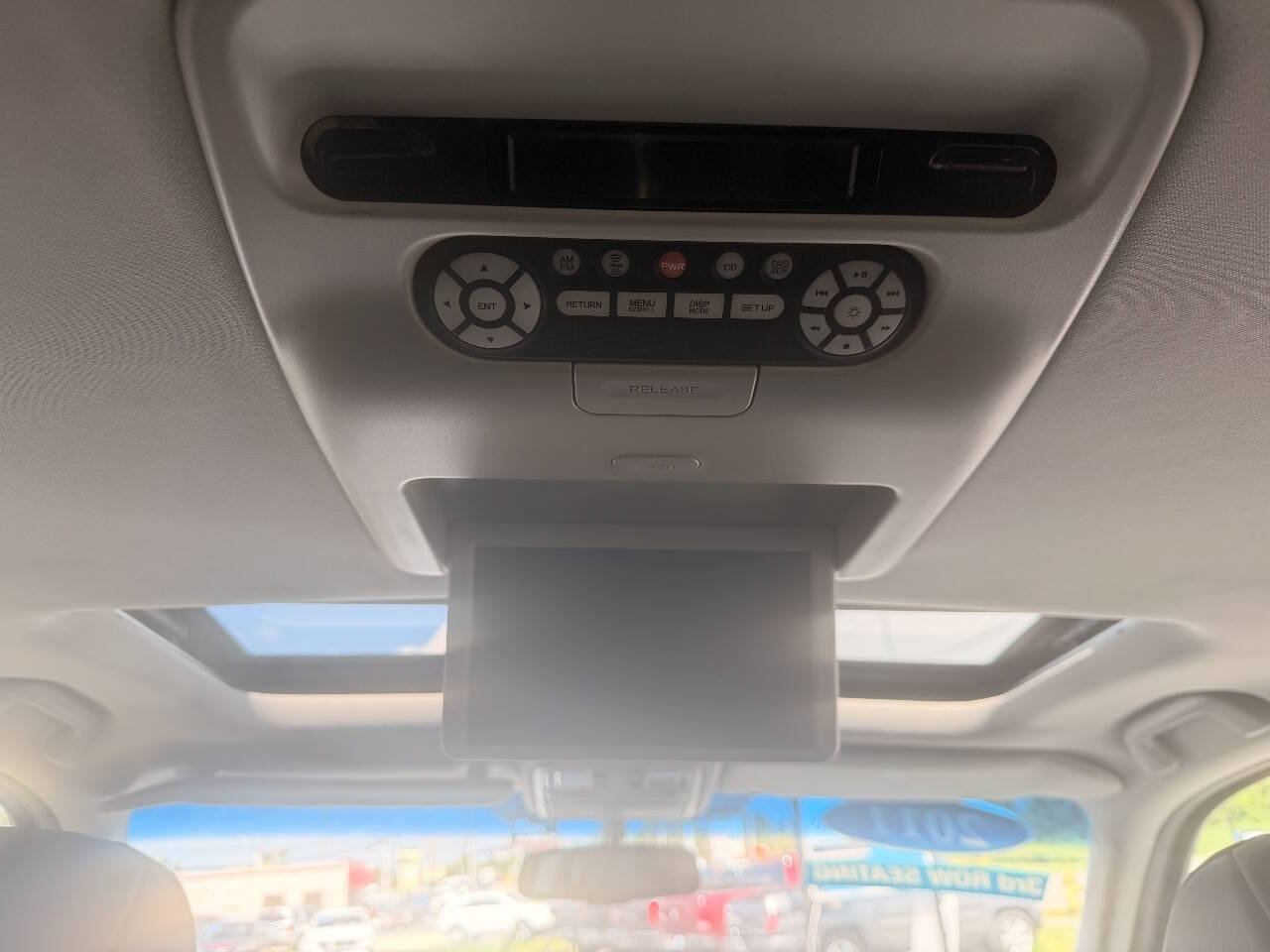 Used 2011 Honda Pilot Touring image 32