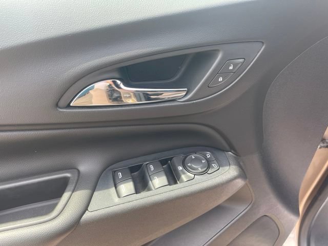 Used 2018 Chevrolet Equinox LT FWD image 16