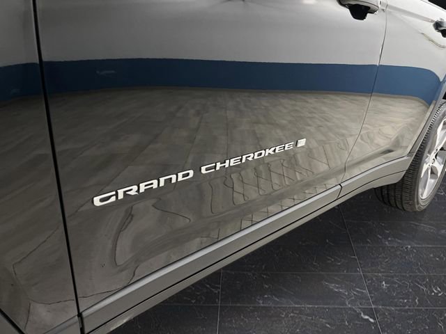 Certified 2024 Jeep Grand Cherokee Limited image 35