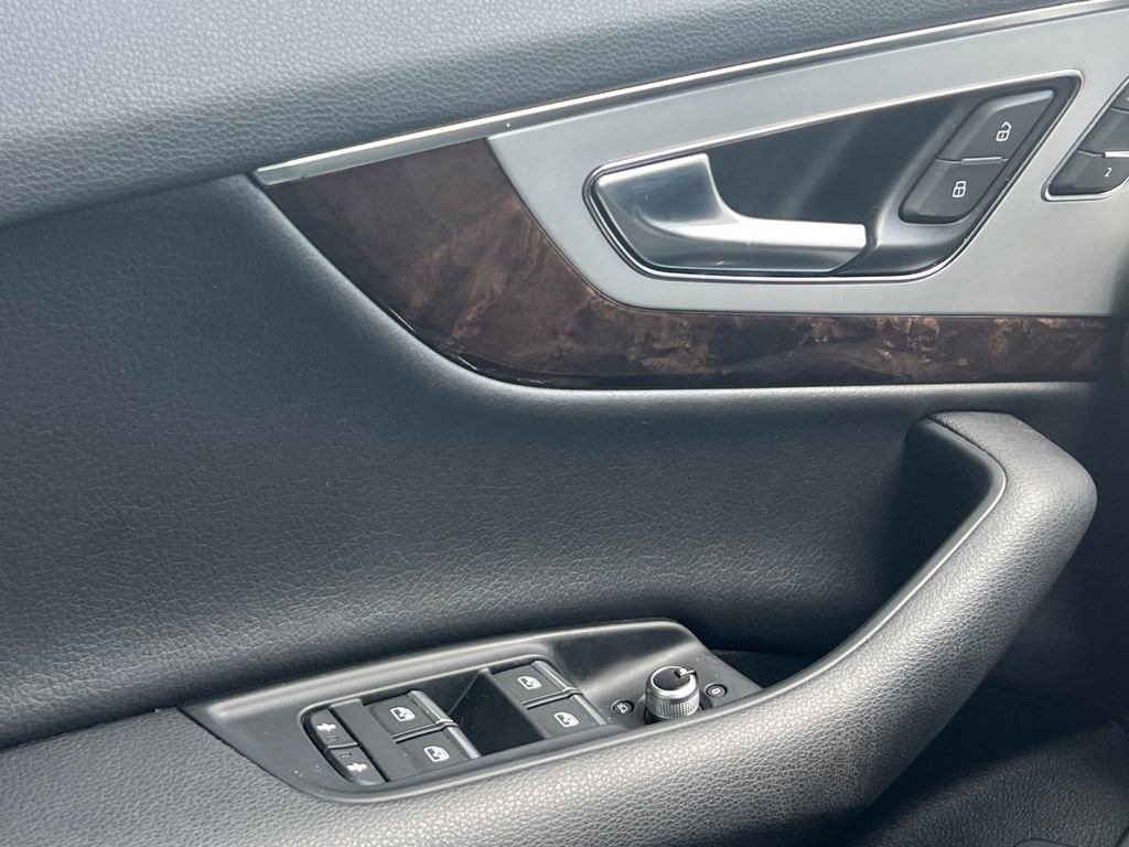 Used 2019 Audi Q7 2.0T Premium Plus w/ Premium Plus Package image 25