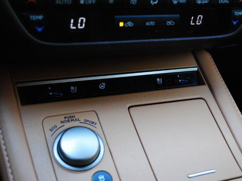 Used 2017 Lexus ES 350 Premium w/ Navigation System Package image 32